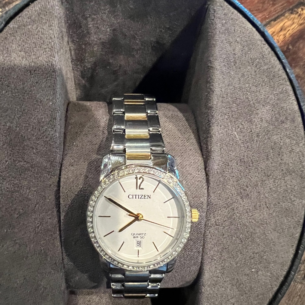 Ladies Citizens quartz watch